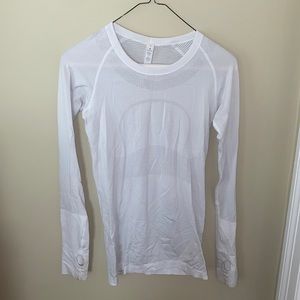 LULULEMON SWIFTLY TECH LONG SLEEVE SIZE 4